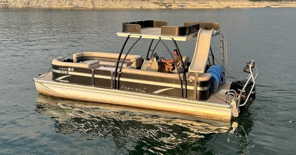 Luxury boat rental experience on Lake Travis]