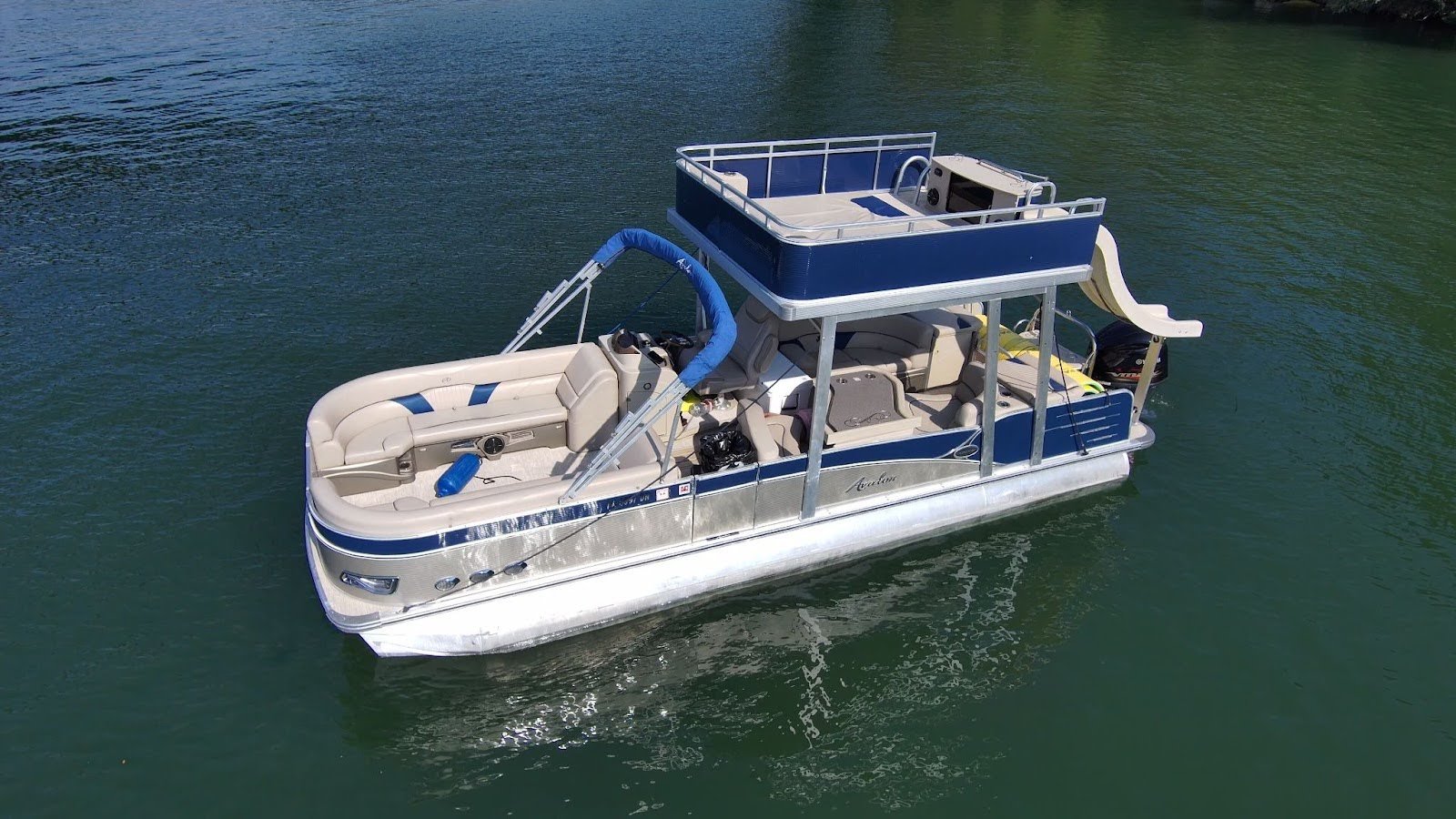 What Snacks Ride Best on a Pontoon for Lake Vibes and Flavor